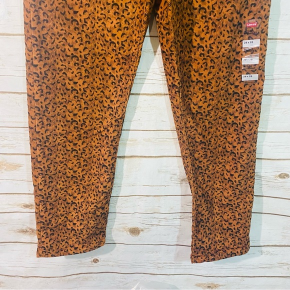 Levi’s Scratchy Leopard Ginger Wedgie Straight Corduroy Jeans Size 28 NWT - Picture 5 of 10